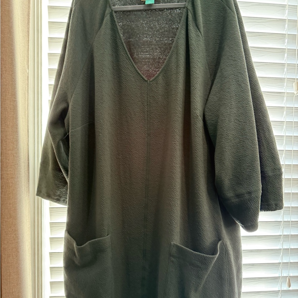 Chic Olive V-Neck Pullover